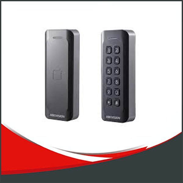 [SEGC-DS-K1802MK] LECTOR DE TARJETAS CON TECLADO,SOPORTA PROTOCOLO W26,W34,COMPATIBLE CON CONTROLADORA 26 27 28,IP65.