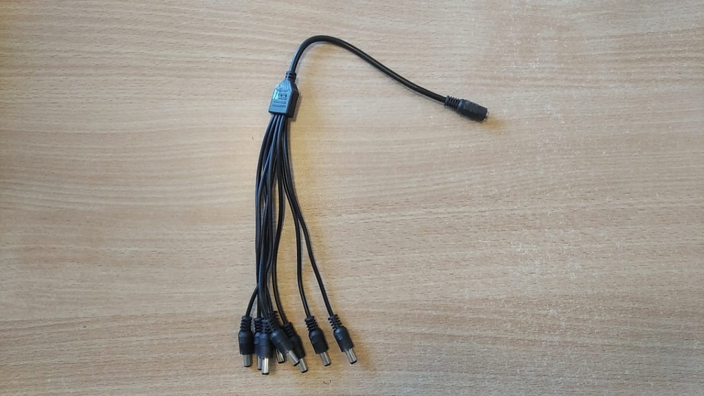 GENERICA SPLITTER ALIMENTACION CCTV CAM 1 ENTRADA Y 8 SALIDAS